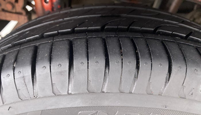 2014 Maruti Alto K10 VXI P, Petrol, Manual, 61,631 km, Right Rear Tyre Tread
