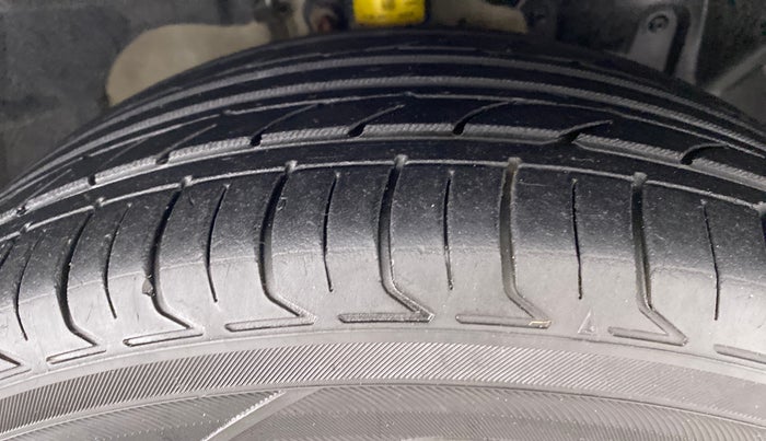 2016 Ford Ecosport 1.5TITANIUM TDCI, Diesel, Manual, 97,001 km, Right Front Tyre Tread