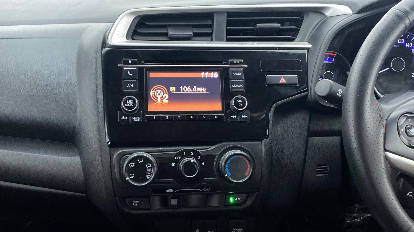 2018 Honda Jazz 1.2 SV MT, Petrol, Manual, 71,959 km, Air Conditioner