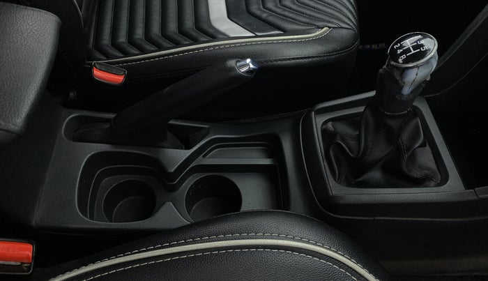 2016 Maruti Vitara Brezza ZDI, Diesel, Manual, 50,729 km, Gear Lever