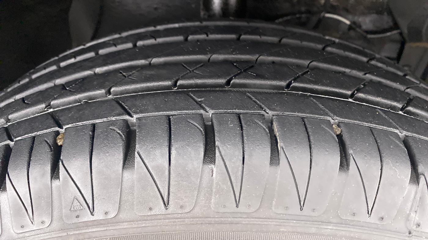 2021 Toyota URBAN CRUISER Premium AT, Petrol, Automatic, 7,095 km, Right Front Tyre Tread