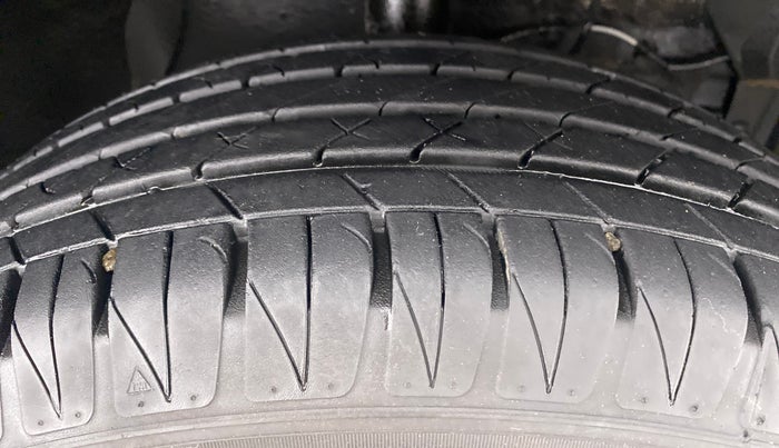 2021 Toyota URBAN CRUISER Premium AT, Petrol, Automatic, 7,095 km, Right Front Tyre Tread