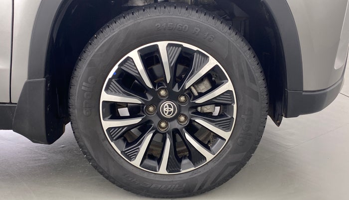 2021 Toyota URBAN CRUISER Premium AT, Petrol, Automatic, 7,095 km, Right Front Wheel