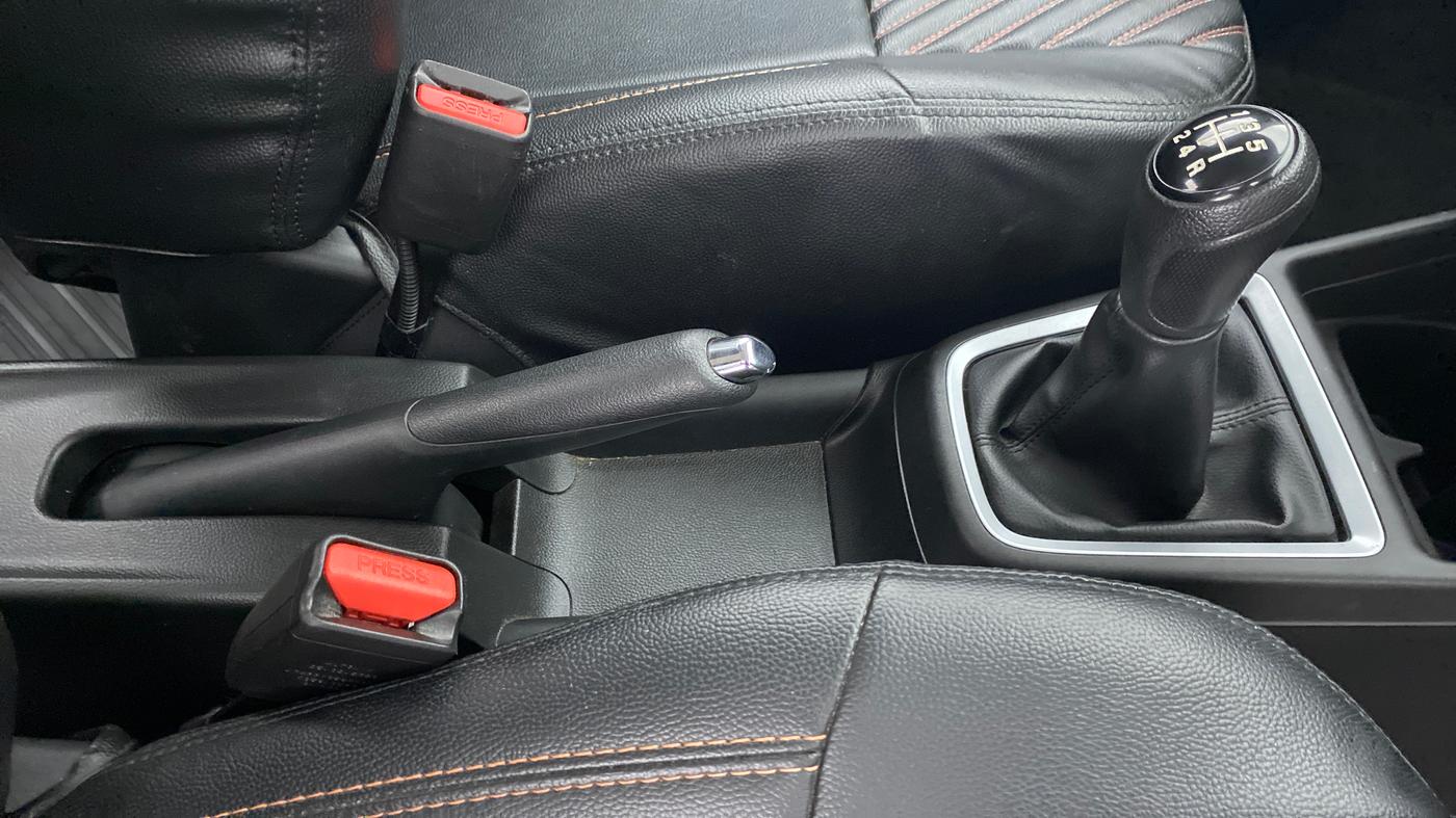 2020 Maruti Swift VXI D, Petrol, Manual, 16,123 km, Gear Lever