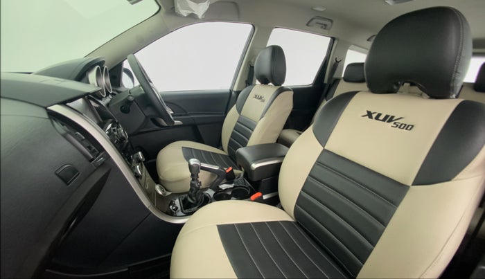 2018 Mahindra XUV500 W7 FWD, Diesel, Manual, 21,334 km, Right Side Front Door Cabin