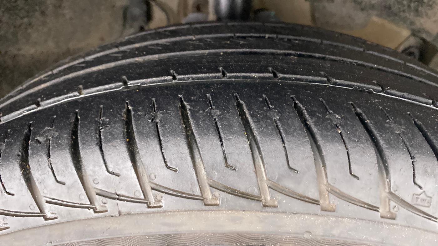 2018 Renault Duster RXZ DIESEL 110, Diesel, Manual, 42,558 km, Right Front Tyre Tread
