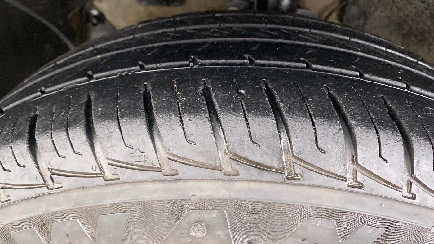 2018 Renault Duster RXZ DIESEL 110, Diesel, Manual, 42,558 km, Left Front Tyre Tread