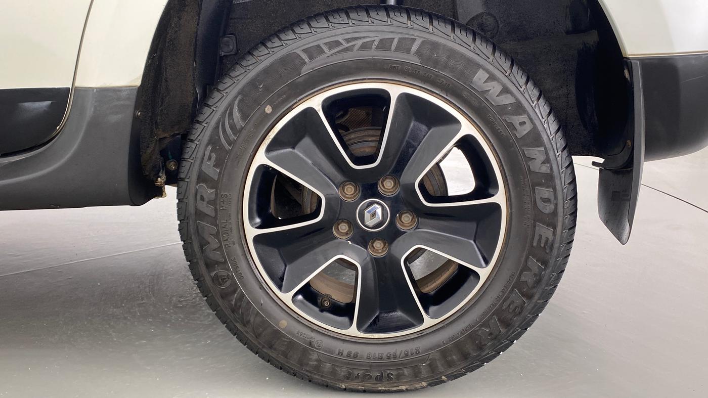 2018 Renault Duster RXZ DIESEL 110, Diesel, Manual, 42,558 km, Left Rear Wheel