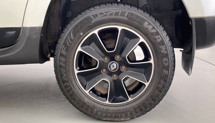 2018 Renault Duster RXZ DIESEL 110, Diesel, Manual, 42,558 km, Left Rear Wheel