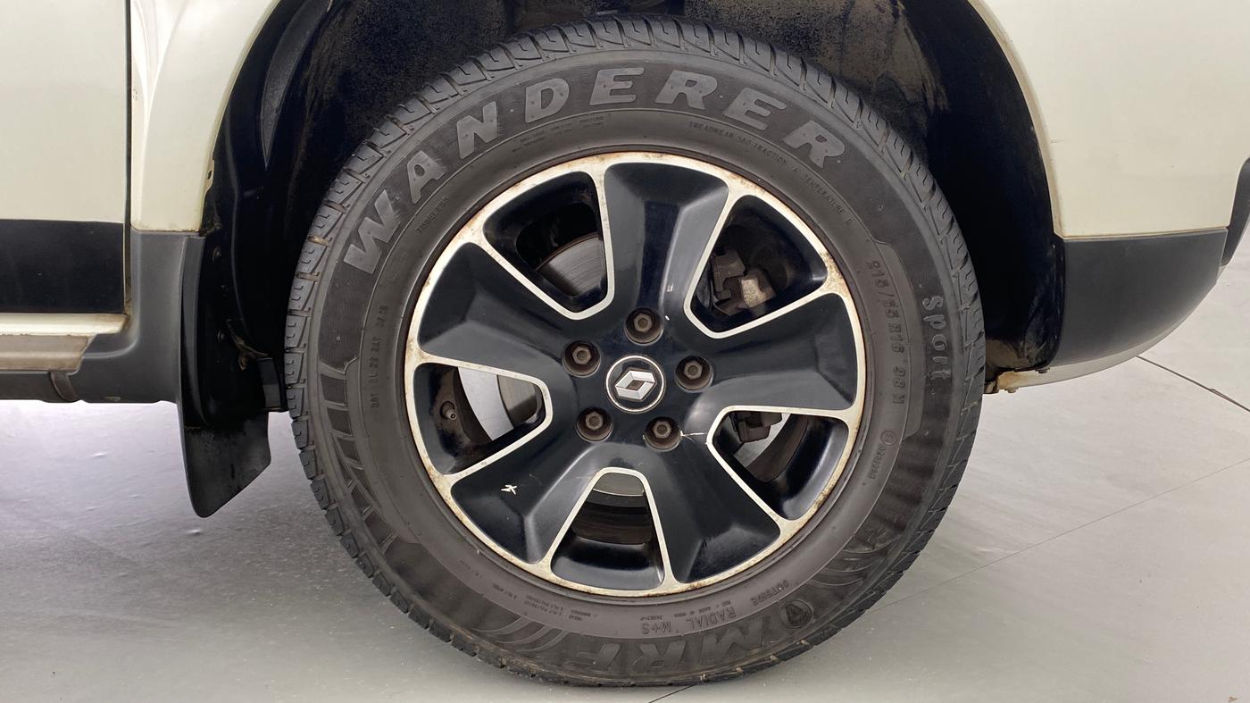 2018 Renault Duster RXZ DIESEL 110, Diesel, Manual, 42,558 km, Right Front Wheel