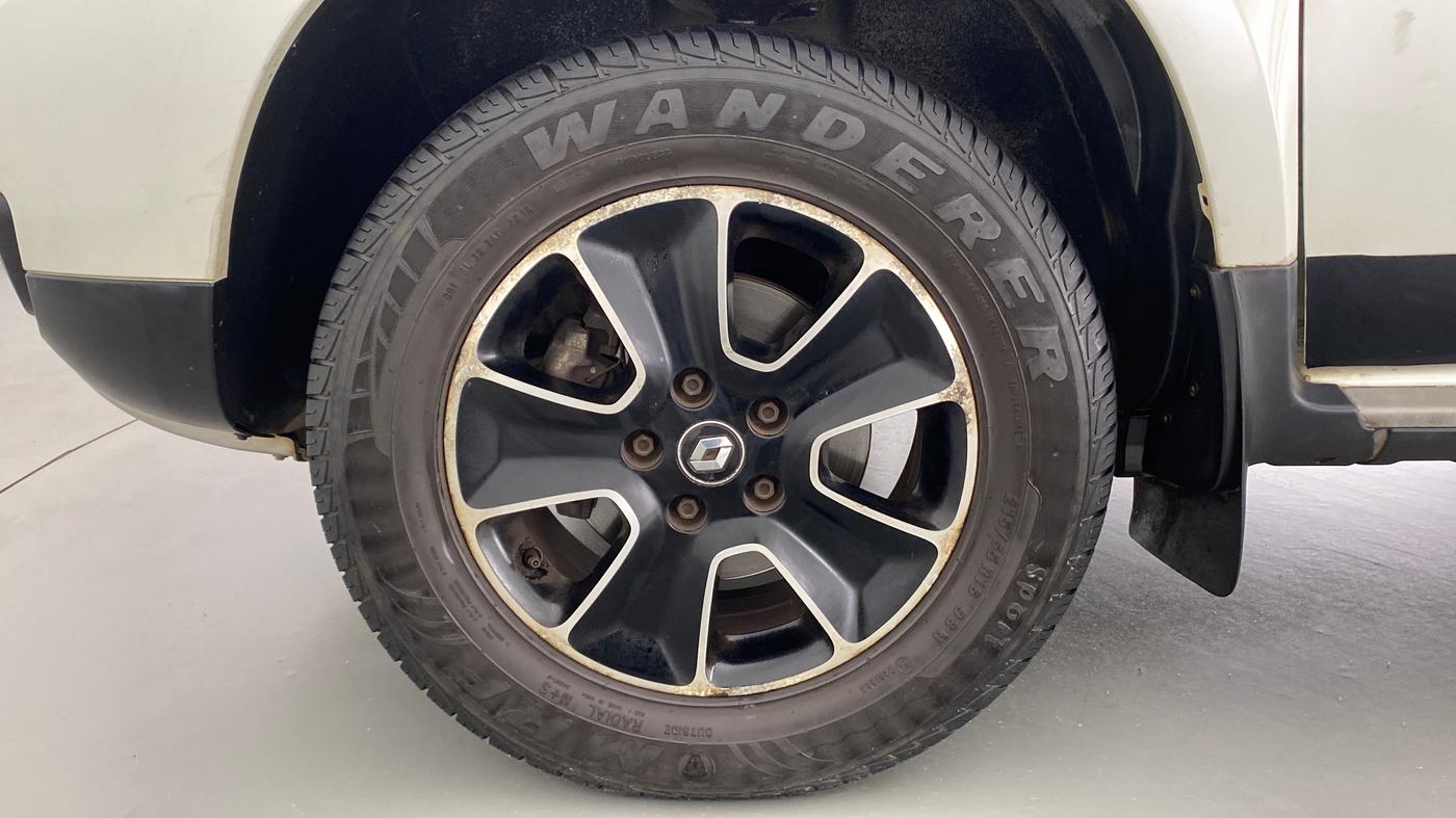 2018 Renault Duster RXZ DIESEL 110, Diesel, Manual, 42,558 km, Left Front Wheel