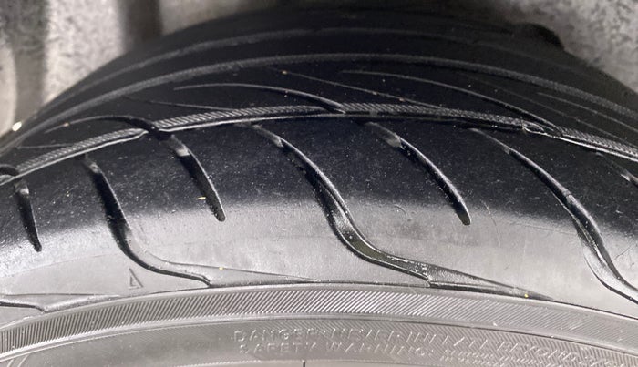 2019 Ford Figo Aspire 1.2 TITANIUM+ PETROL, Petrol, Manual, 54,907 km, Right Rear Tyre Tread