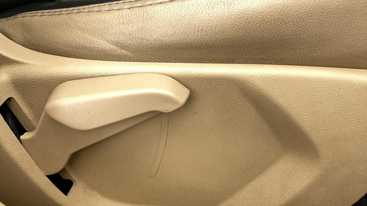 2019 Ford Figo Aspire 1.2 TITANIUM+ PETROL, Petrol, Manual, 54,907 km, Driver Side Adjustment Panel