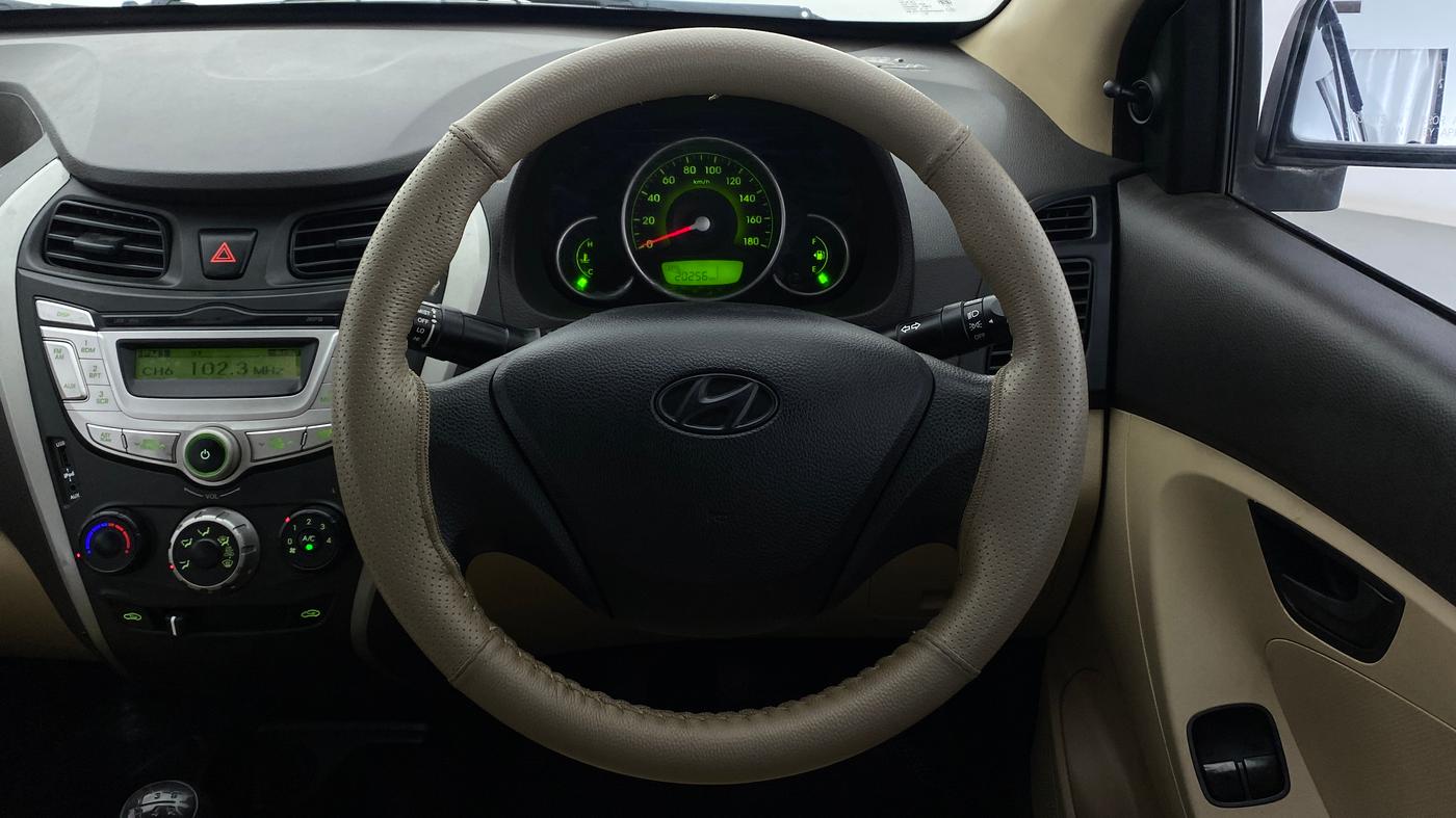 2018 Hyundai Eon MAGNA PLUS, Petrol, Manual, 20,339 km, Steering Wheel Close Up
