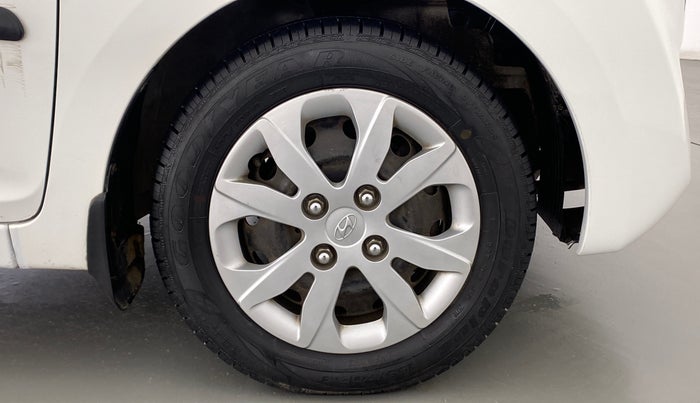 2018 Hyundai Eon MAGNA PLUS, Petrol, Manual, 20,339 km, Right Front Wheel