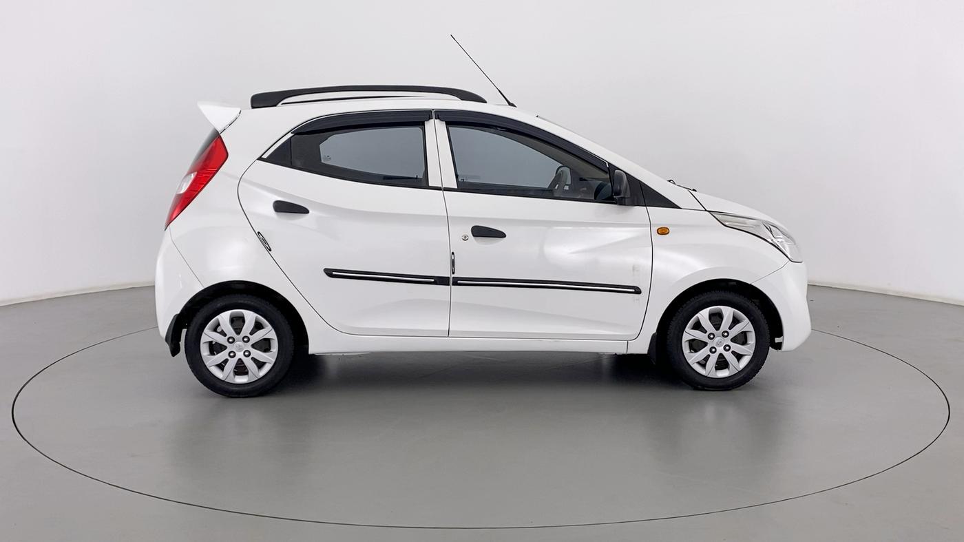 2018 Hyundai Eon MAGNA PLUS, Petrol, Manual, 20,339 km, Right Side View