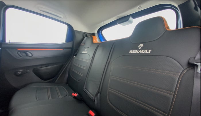 2019 Renault Kwid 1.0 CLIMBER OPT AMT, Petrol, Automatic, 15,027 km, Right Side Rear Door Cabin
