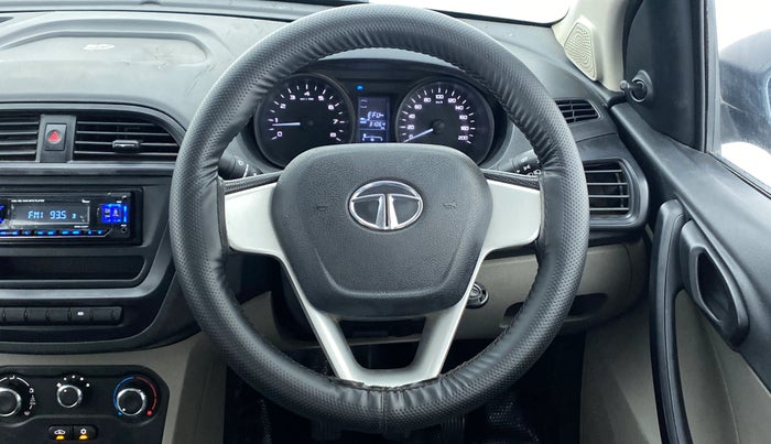 2018 Tata Tiago XE 1.2 REVOTRON, Petrol, Manual, 31,207 km, Steering Wheel Close Up