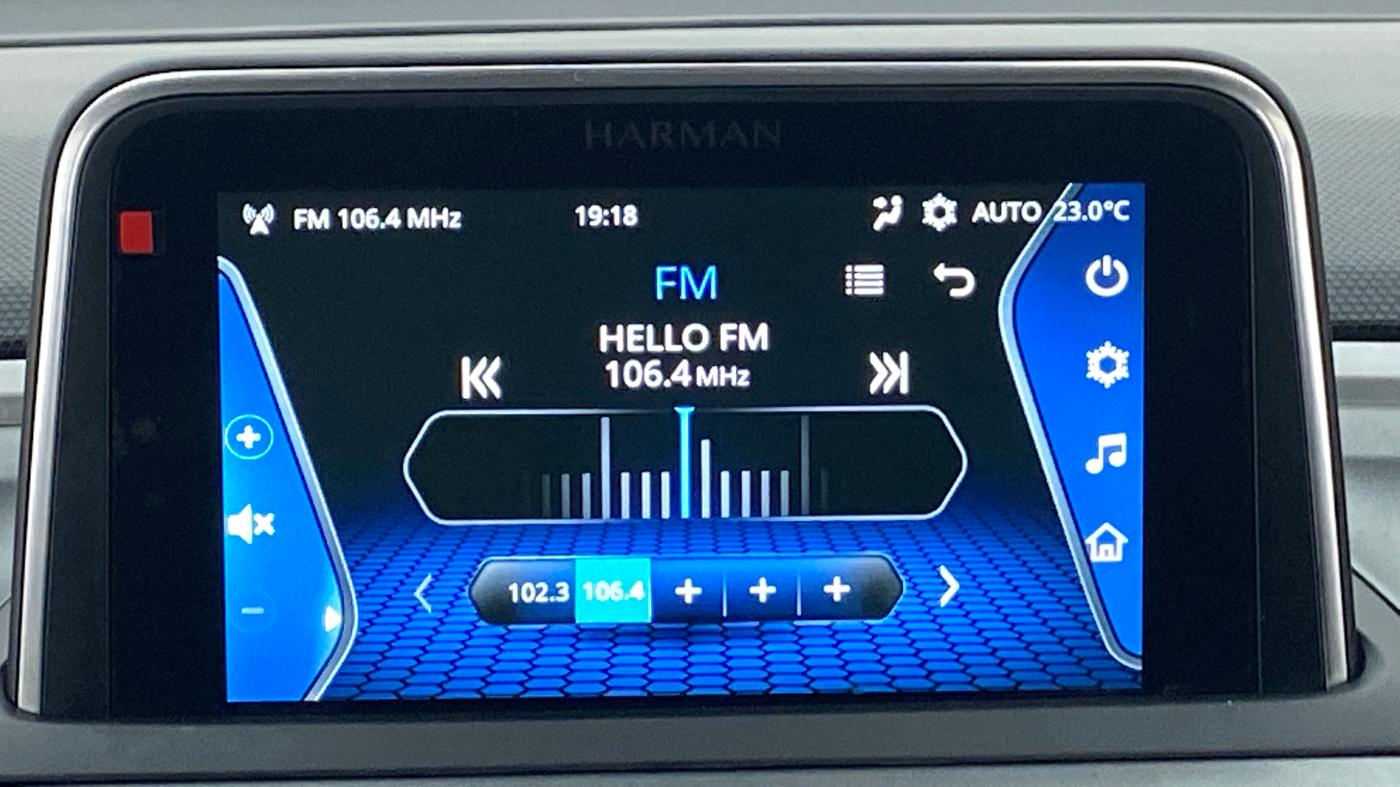 2022 Tata ALTROZ XZ + 1.2 RTN, Petrol, Manual, 2,894 km, Infotainment System