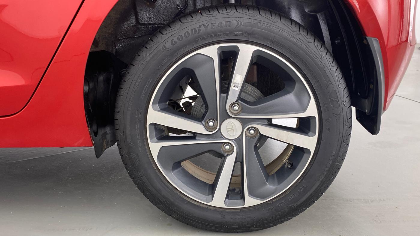 2022 Tata ALTROZ XZ + 1.2 RTN, Petrol, Manual, 2,894 km, Left Rear Wheel