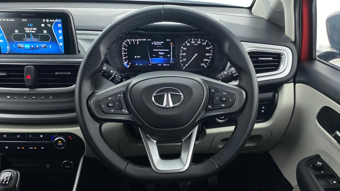 2022 Tata ALTROZ XZ + 1.2 RTN, Petrol, Manual, 2,894 km, Steering Wheel Close Up