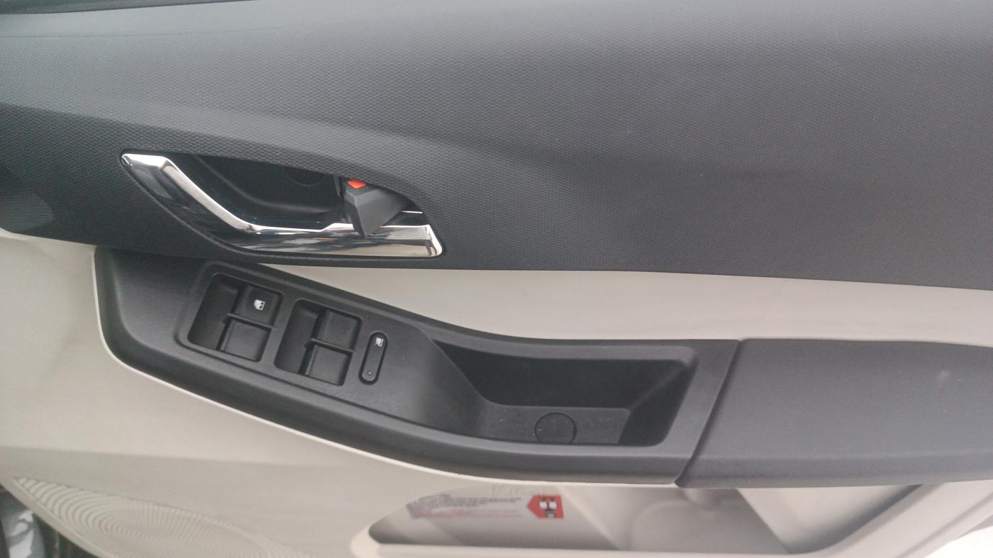 2024 Tata Tiago XZA PLUS PETROL, Petrol, Automatic, 11,683 km, Driver Side Door Panels Control