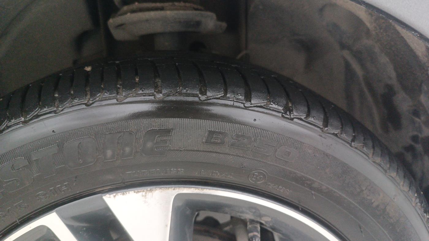 2024 Tata Tiago XZA PLUS PETROL, Petrol, Automatic, 11,683 km, Right Front Tyre Tread