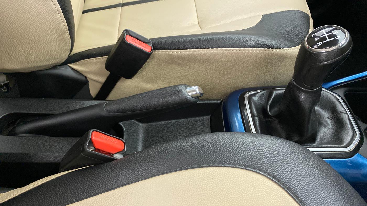 2018 Maruti IGNIS DELTA 1.2 K12, Petrol, Manual, 74,801 km, Gear Lever