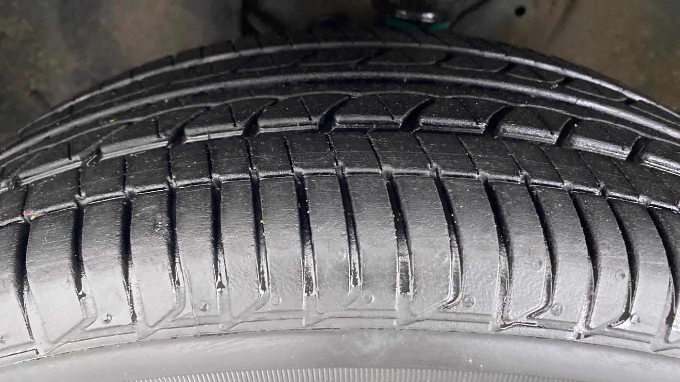 2018 Maruti IGNIS DELTA 1.2 K12, Petrol, Manual, 74,801 km, Left Front Tyre Tread