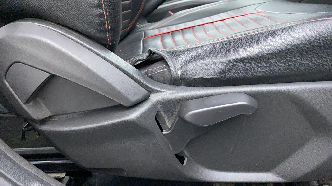 2019 Ford New Figo 1.5 TITANIUM, Diesel, Manual, 46,356 km, Driver Side Adjustment Panel