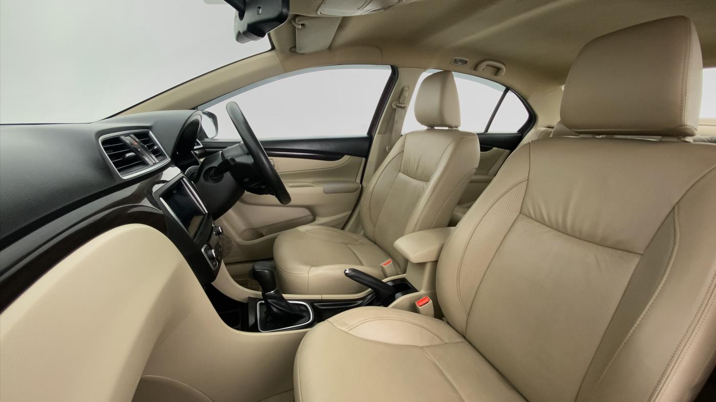 2018 Maruti Ciaz ALPHA 1.4 VVT AMT, Petrol, Automatic, 64,417 km, Right Side Front Door Cabin