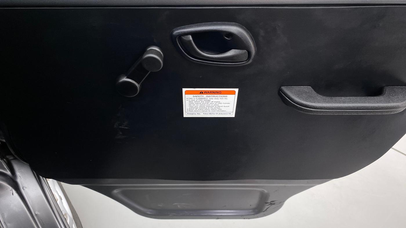 2021 Maruti Eeco 5 STR CNG WITH AC PLUSHTR, CNG, Manual, 16,521 km, Driver Side Door Panels Control