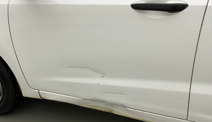 2020 Hyundai XCENT PRIME T  VTVT PLUS  CNG, CNG, Manual, 58,710 km, Front passenger door - Minor scratches