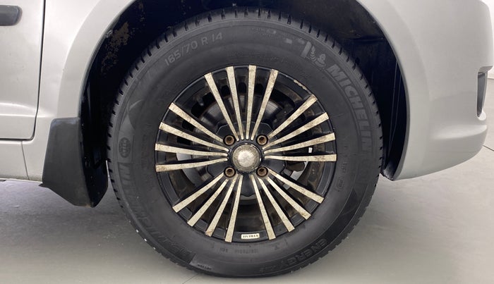 2010 Maruti Swift Dzire VDI, Diesel, Manual, 90,219 km, Right Front Wheel