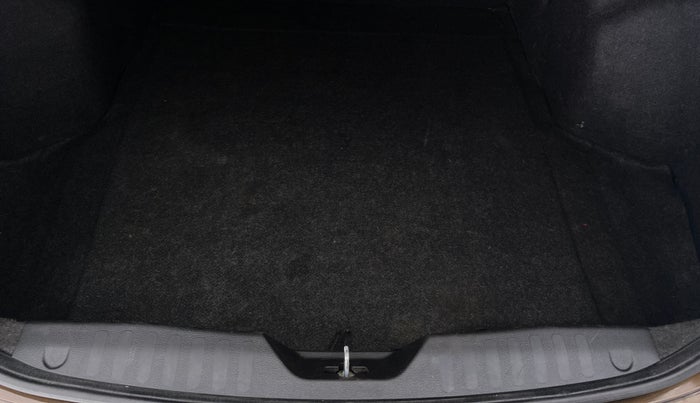 2017 Maruti Ciaz ALPHA 1.3 DDIS SHVS, Diesel, Manual, 71,650 km, Boot Inside