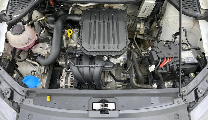 2019 Volkswagen Polo COMFORTLINE 1.0 PETROL, Petrol, Manual, 30,172 km, Open Bonet