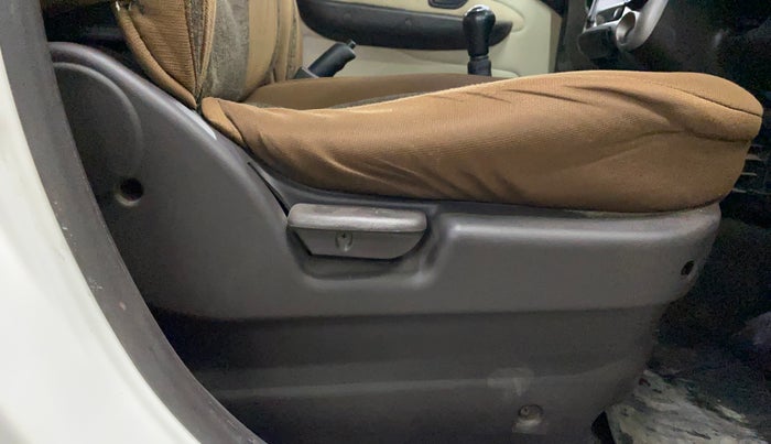 2014 Hyundai Santro Xing GL PLUS, Petrol, Manual, 75,744 km, Driver Side Adjustment Panel