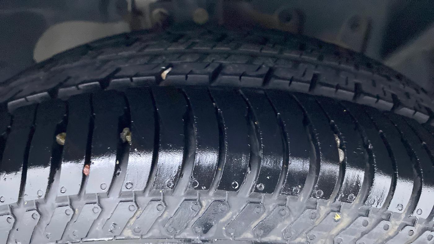 2017 Ford Ecosport 1.5 TITANIUM PLUS TI VCT AT, Petrol, Automatic, 14,423 km, Right Front Tyre Tread