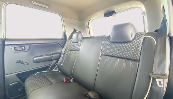 2020 Maruti New Wagon-R LXI CNG 1.0 L, CNG, Manual, 90,397 km, Right Side Rear Door Cabin