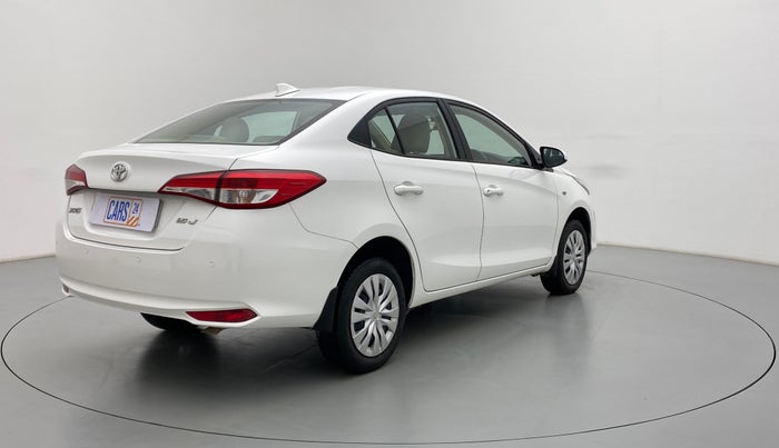 2018 Toyota YARIS J MT, Petrol, Manual, 49,147 km, Right Back Diagonal