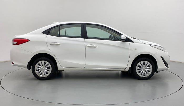 2018 Toyota YARIS J MT, Petrol, Manual, 49,147 km, Right Side View