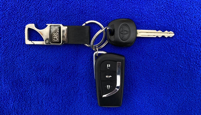 2018 Toyota YARIS J MT, Petrol, Manual, 49,147 km, Key Close Up