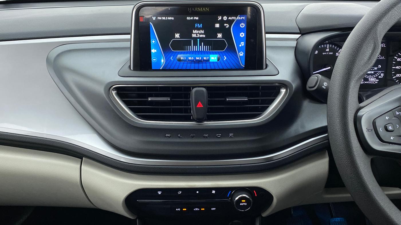 2021 Tata ALTROZ XT 1.2, Petrol, Manual, 6,013 km, Air Conditioner