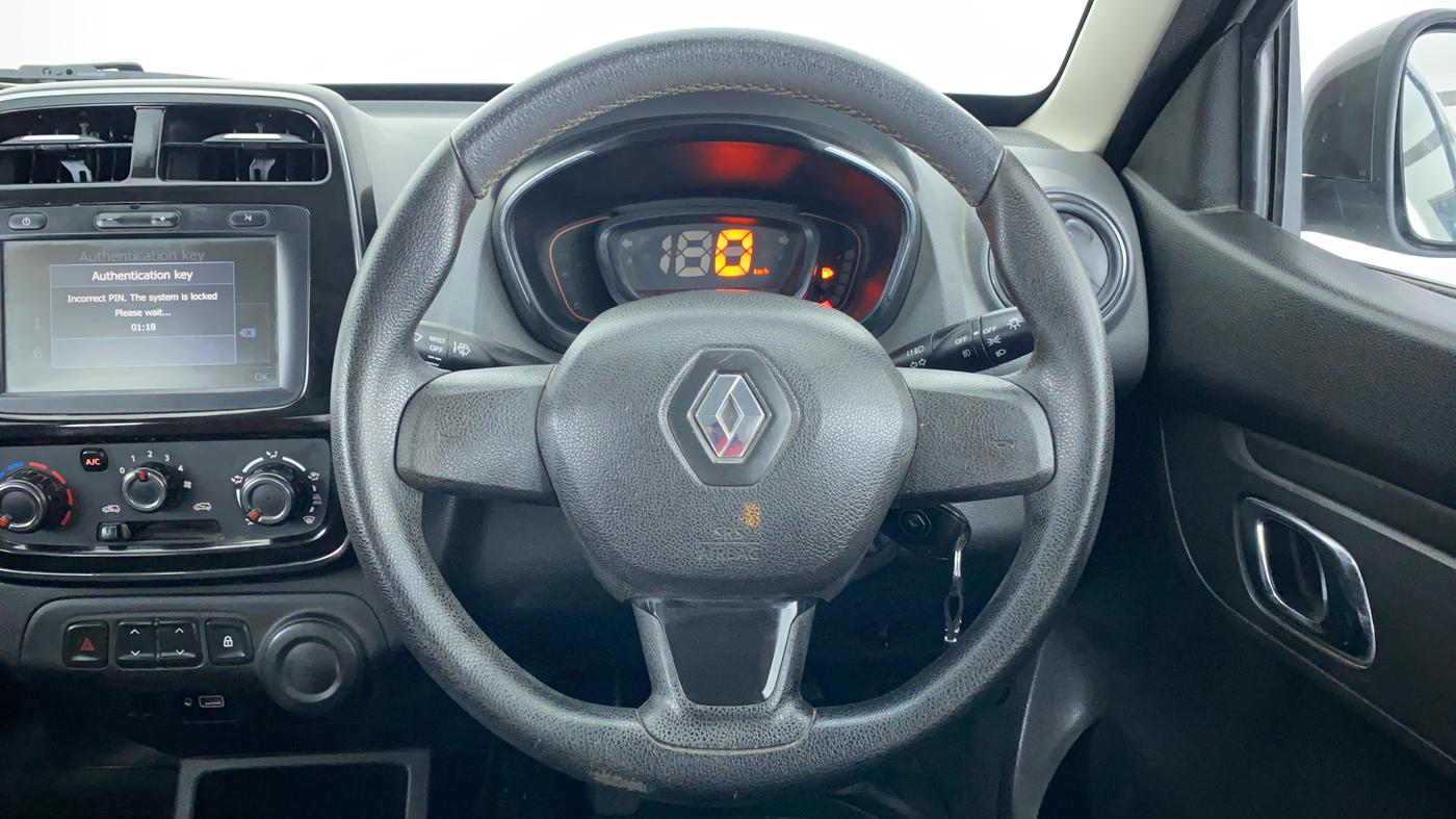 2019 Renault Kwid 1.0 RXT Opt, Petrol, Manual, 25,977 km, Steering Wheel Close Up