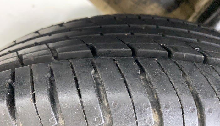 2019 Renault Kwid 1.0 RXT Opt, Petrol, Manual, 25,977 km, Right Rear Tyre Tread