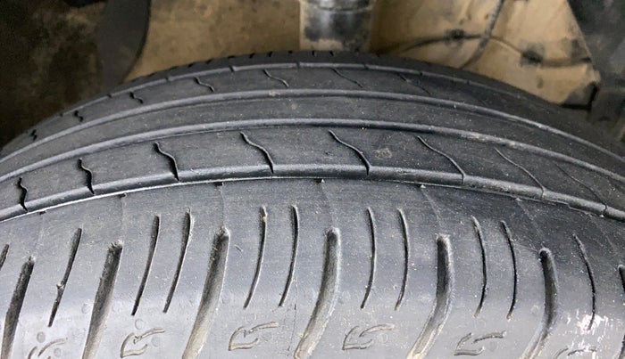 2019 Maruti Vitara Brezza ZDI, Diesel, Manual, 56,710 km, Right Front Tyre Tread