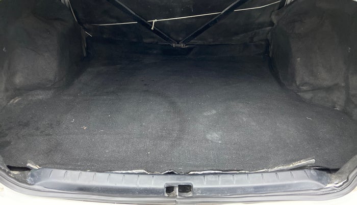 2011 Toyota Etios VX, Petrol, Manual, 86,258 km, Boot Inside