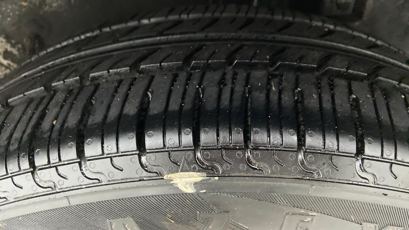 2011 Toyota Etios VX, Petrol, Manual, 86,258 km, Left Rear Tyre Tread