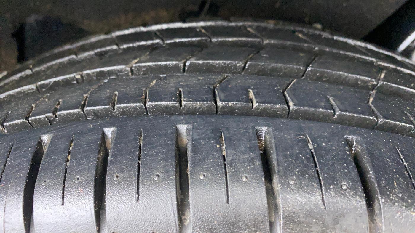 2021 Maruti Baleno ZETA PETROL 1.2, Petrol, Manual, 3,723 km, Left Rear Tyre Tread