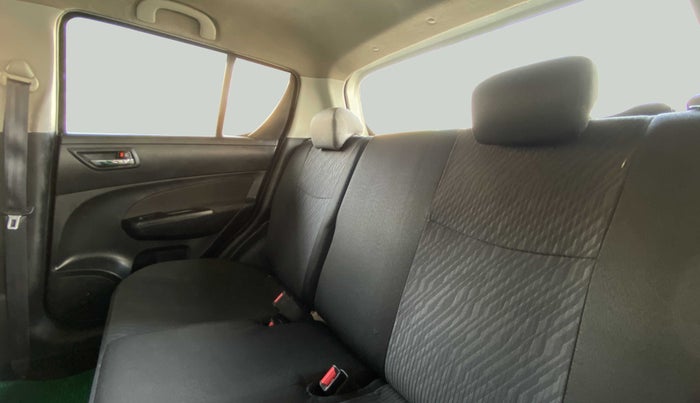 2015 Maruti Swift VXI D, Petrol, Manual, 31,411 km, Right Side Rear Door Cabin
